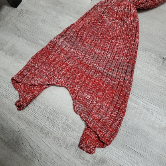 Mermaid Tail Blanket - Picture 4 of 13